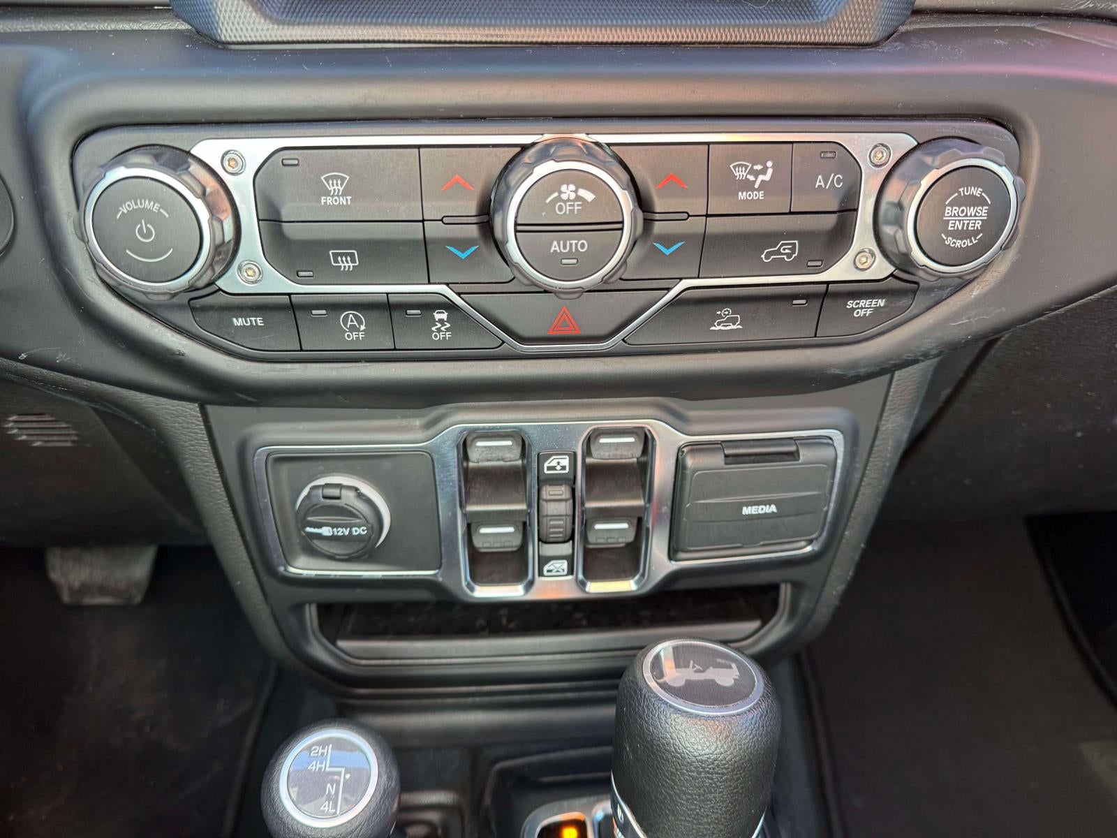 2023 Jeep Wrangler 4-Door Sahara 4x4