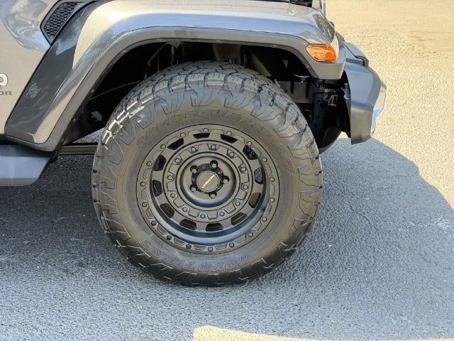 2021 Jeep Gladiador Overland 4x4
