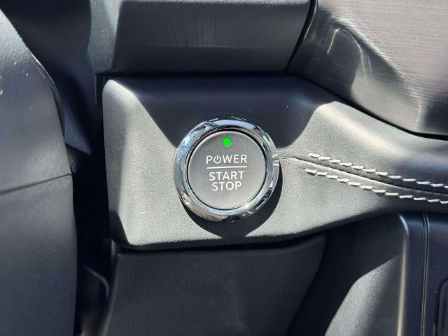 2025 Ford F-150 Lightning Platinum