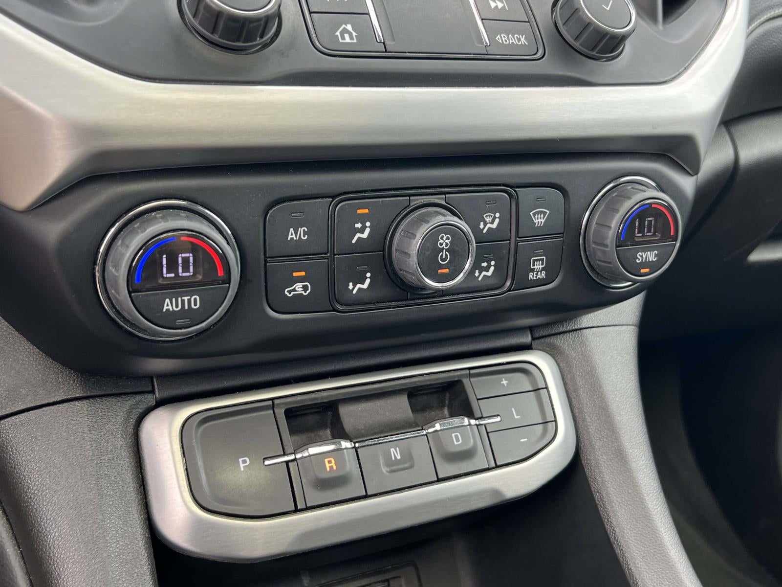 2022 GMC Acadia AWD SLT