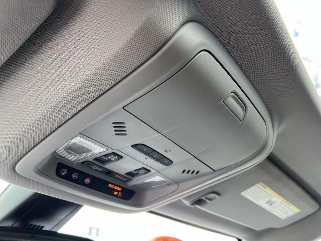 2022 GMC Acadia SLT