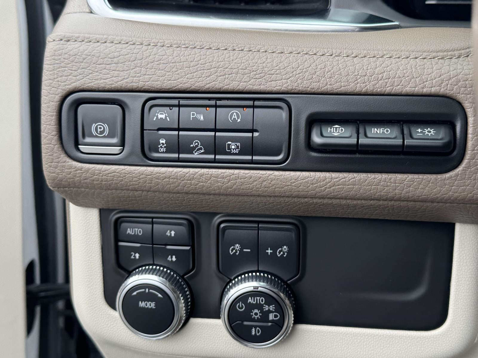2023 GMC Yukon 4WD Denali