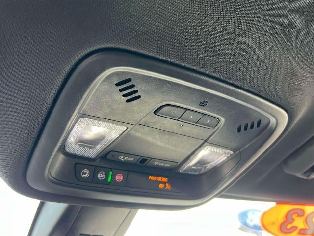 2023 Chevrolet Traverse FWD LT Cloth