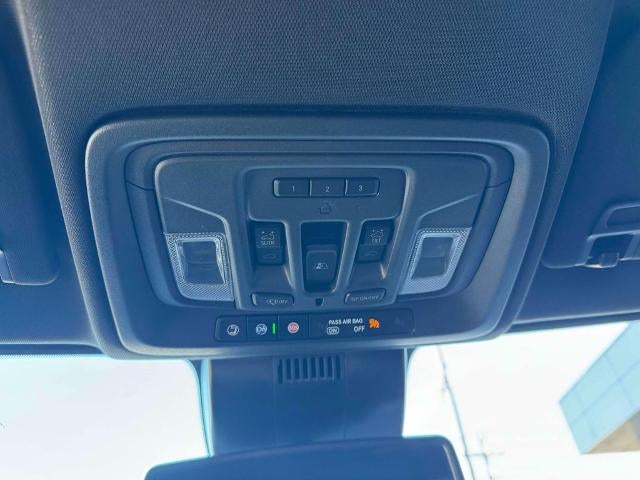2025 GMC Sierra 2500HD Crew Cab, Standard Bed, AT4, 4WD