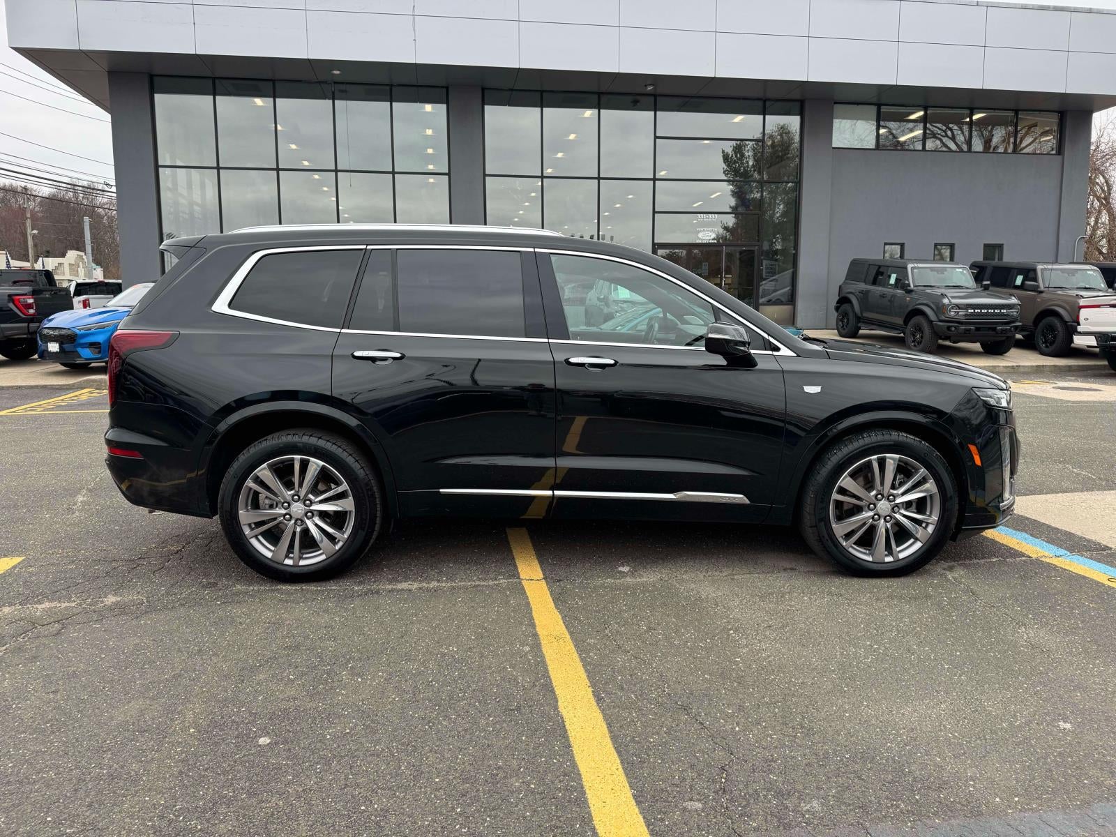 2023 Cadillac XT6 AWD Premium Luxury
