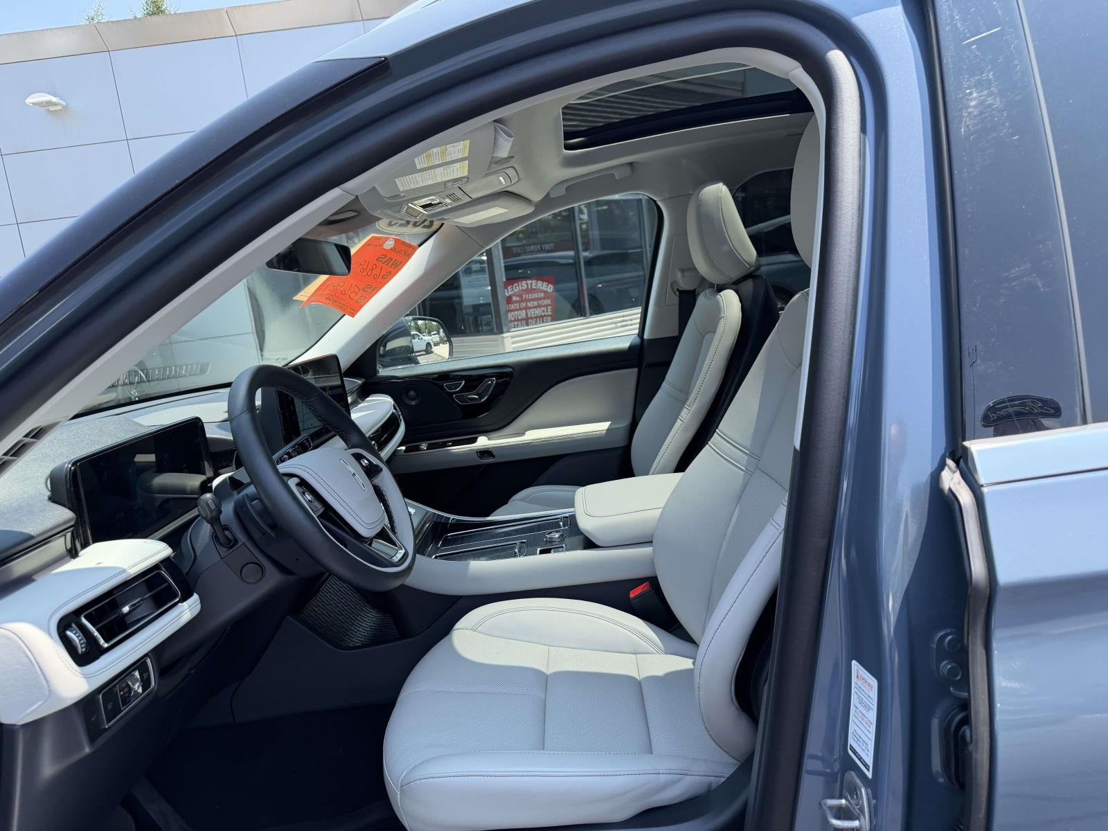 2025 Lincoln Aviator Premiere - Photo 16