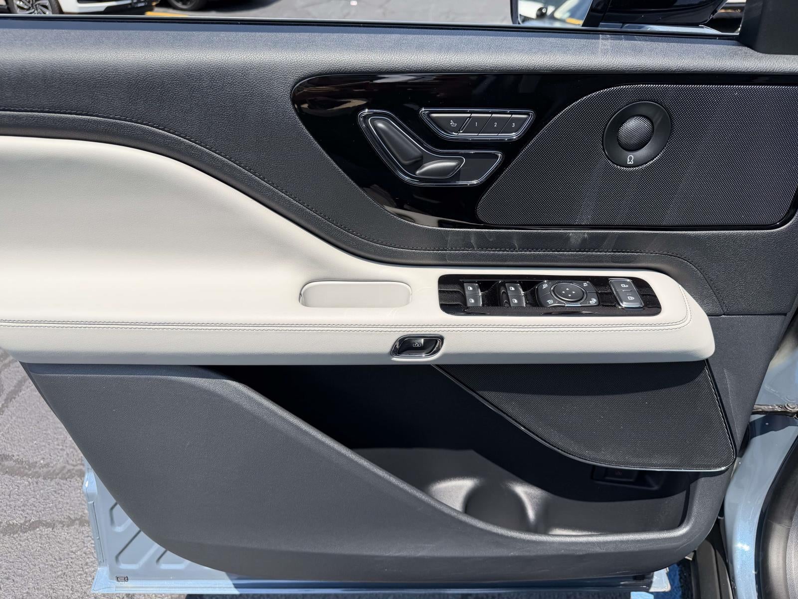 2025 Lincoln Aviator Premiere - Photo 17
