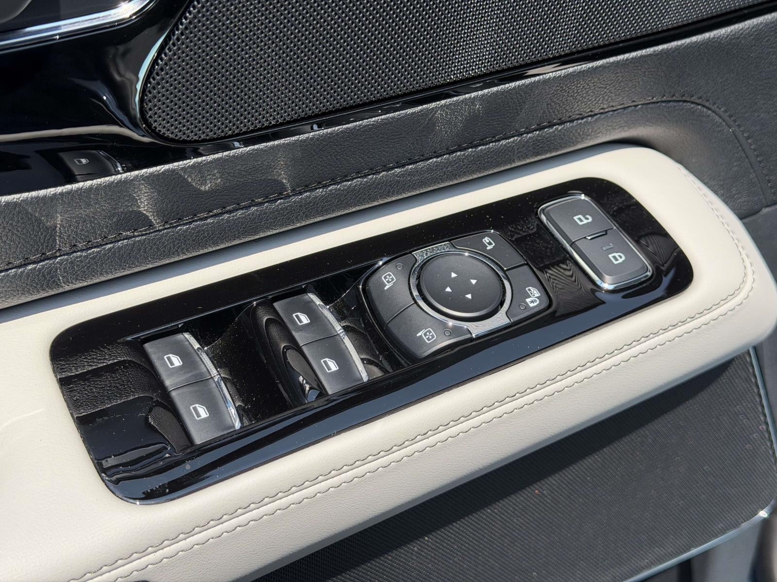 2025 Lincoln Aviator Premiere - Photo 18