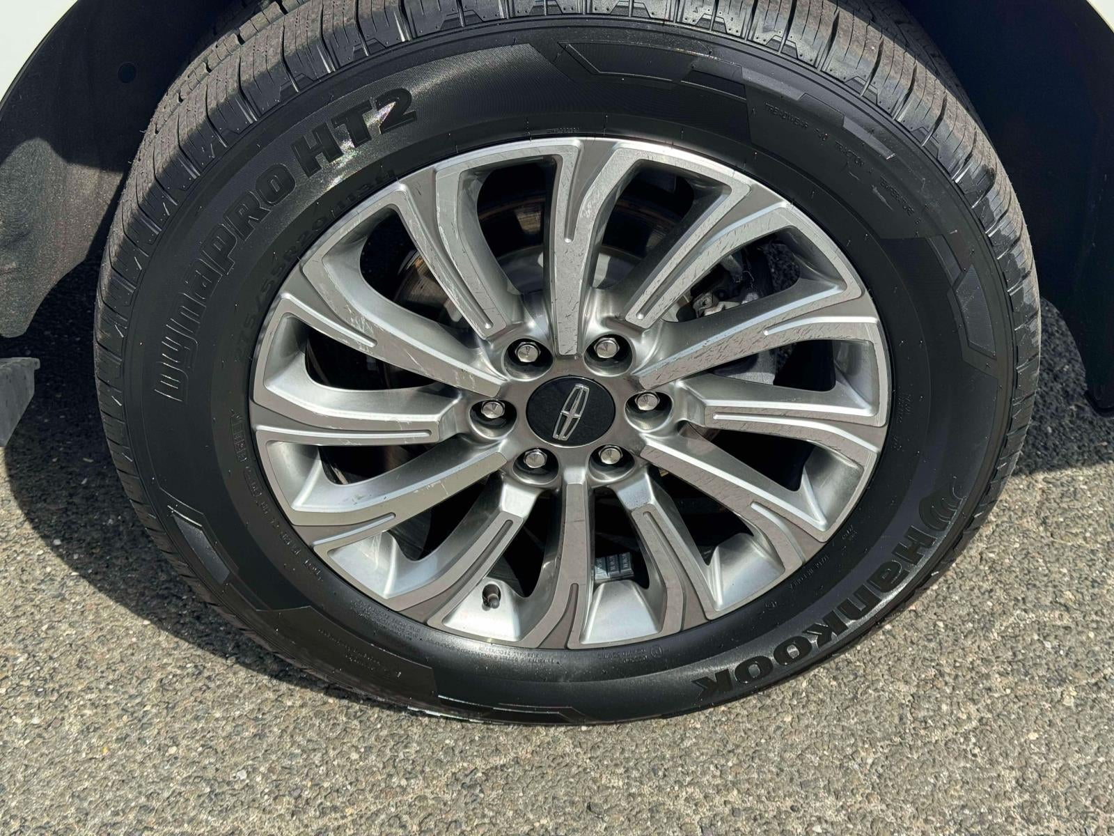 2022 Lincoln Navigator Standard