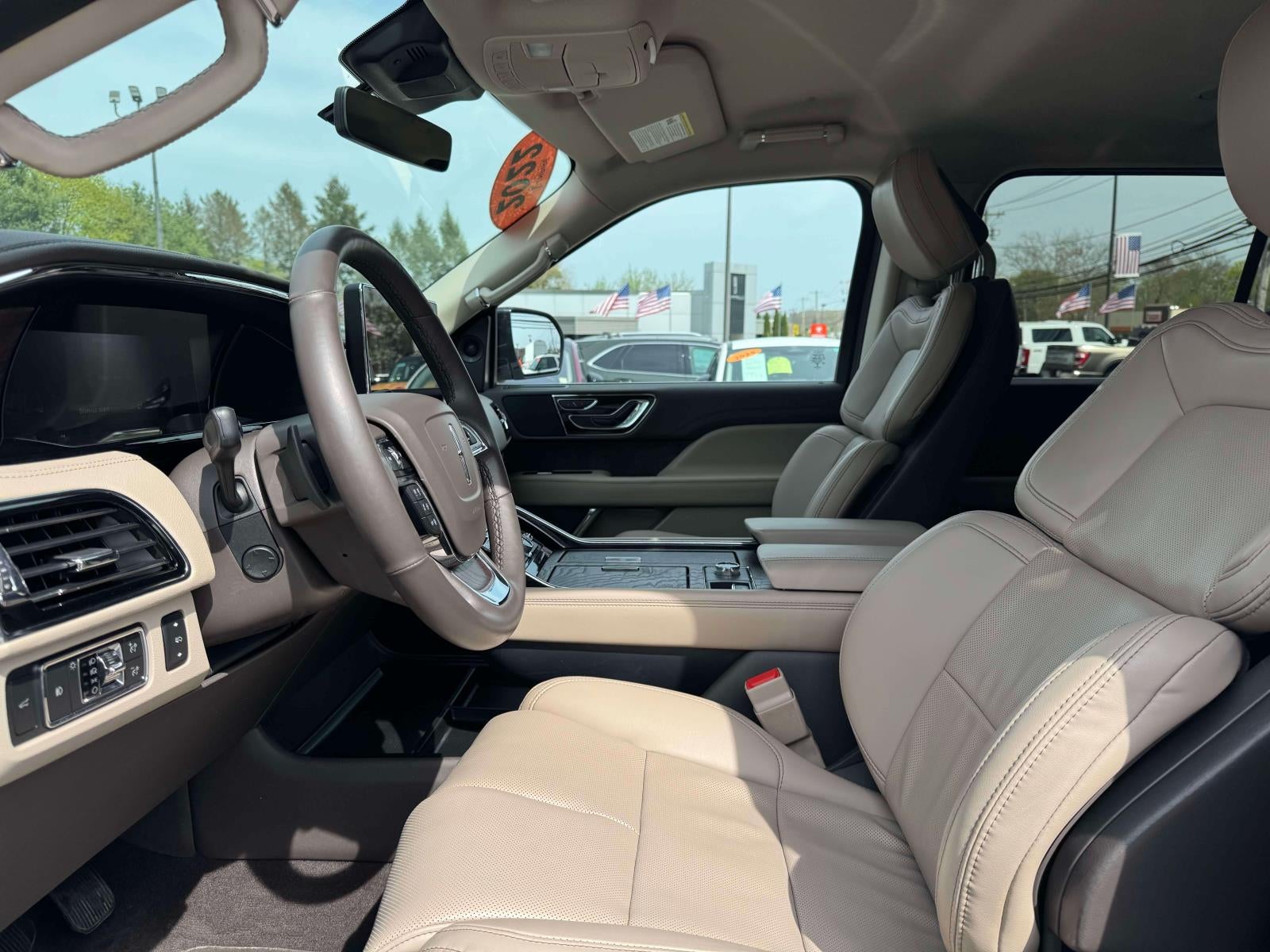 2022 Lincoln Navigator Standard