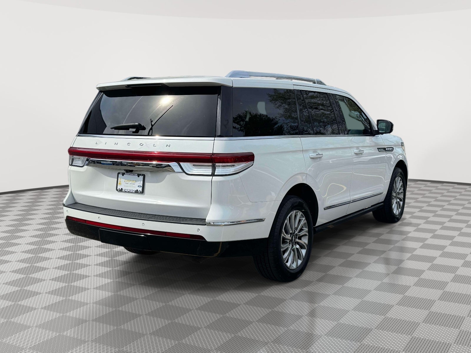 2022 Lincoln Navigator Standard