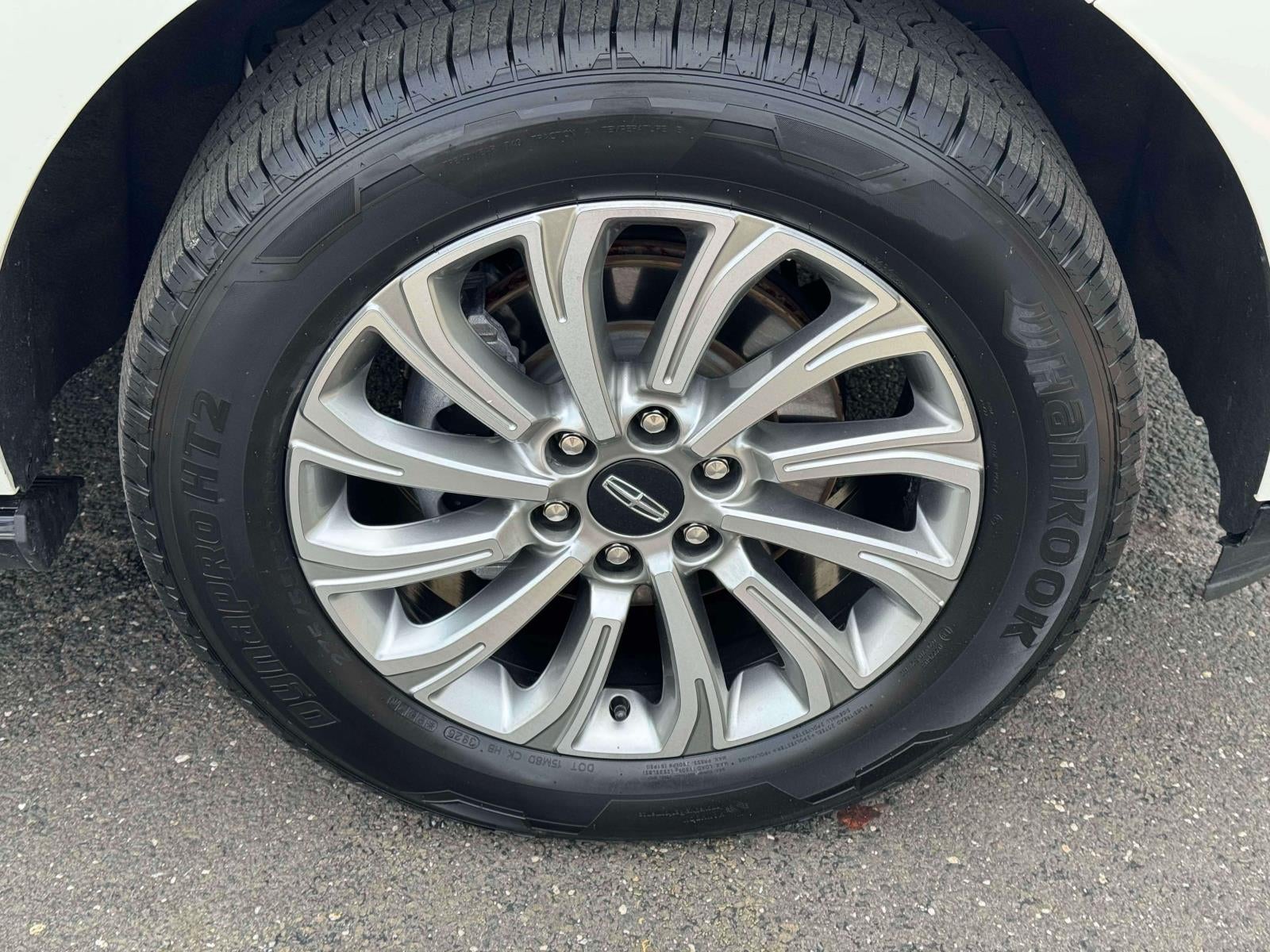 2022 Lincoln Navigator Standard