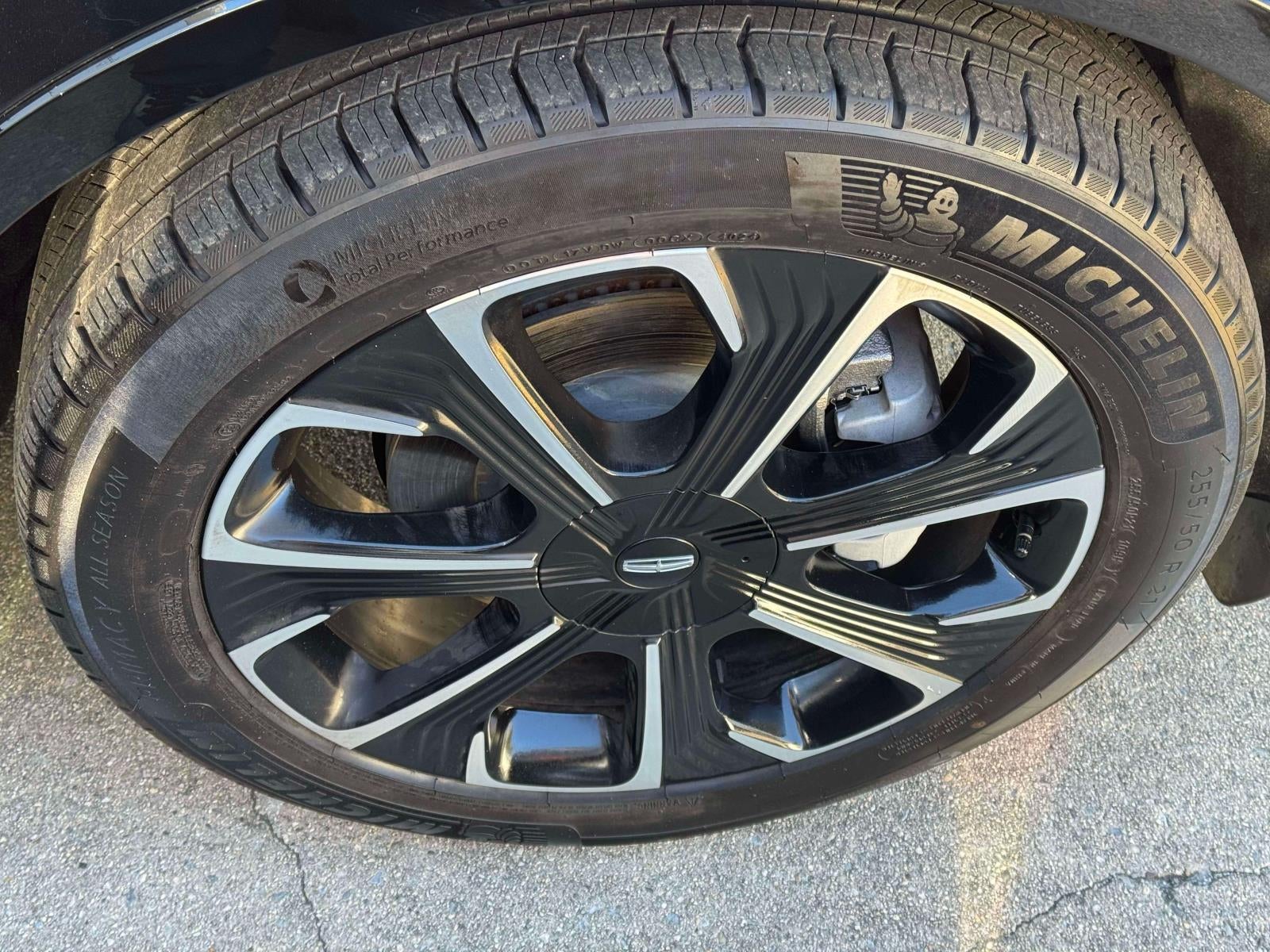 2025 Lincoln Nautilus Reserve