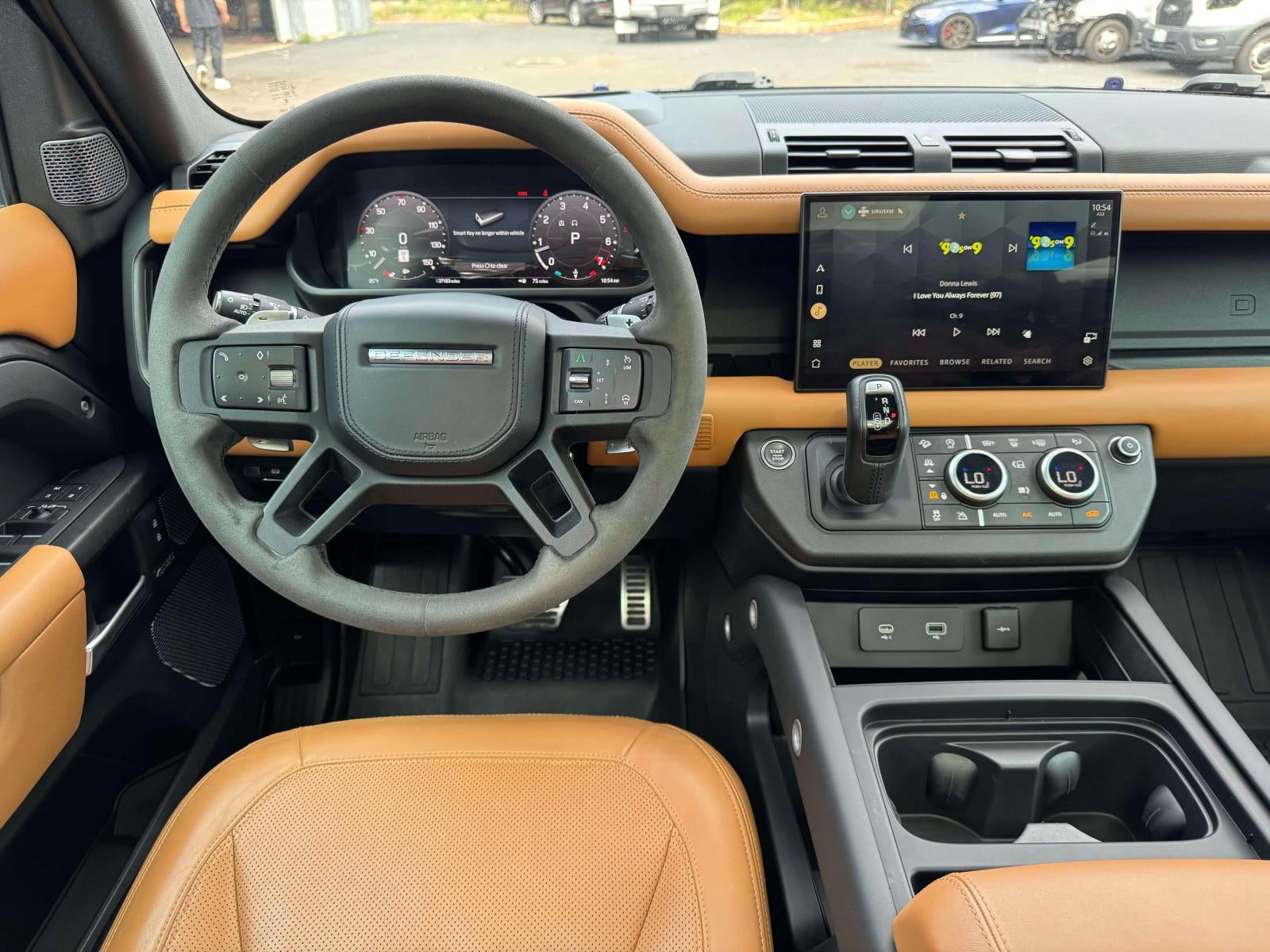 2023 Land Rover Defender 110 V8