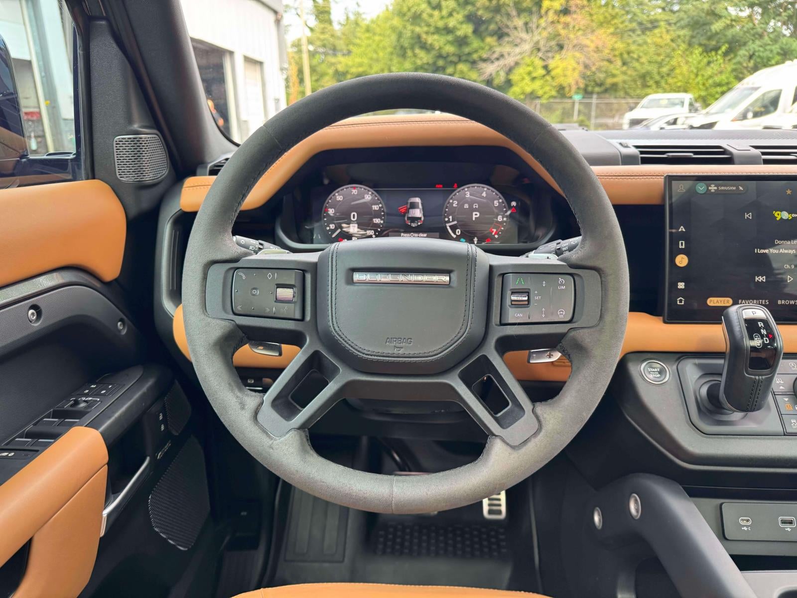 2023 Land Rover Defender 110 V8