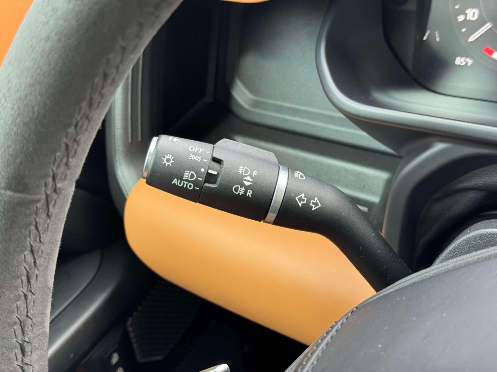 2023 Land Rover Defender 110 V8