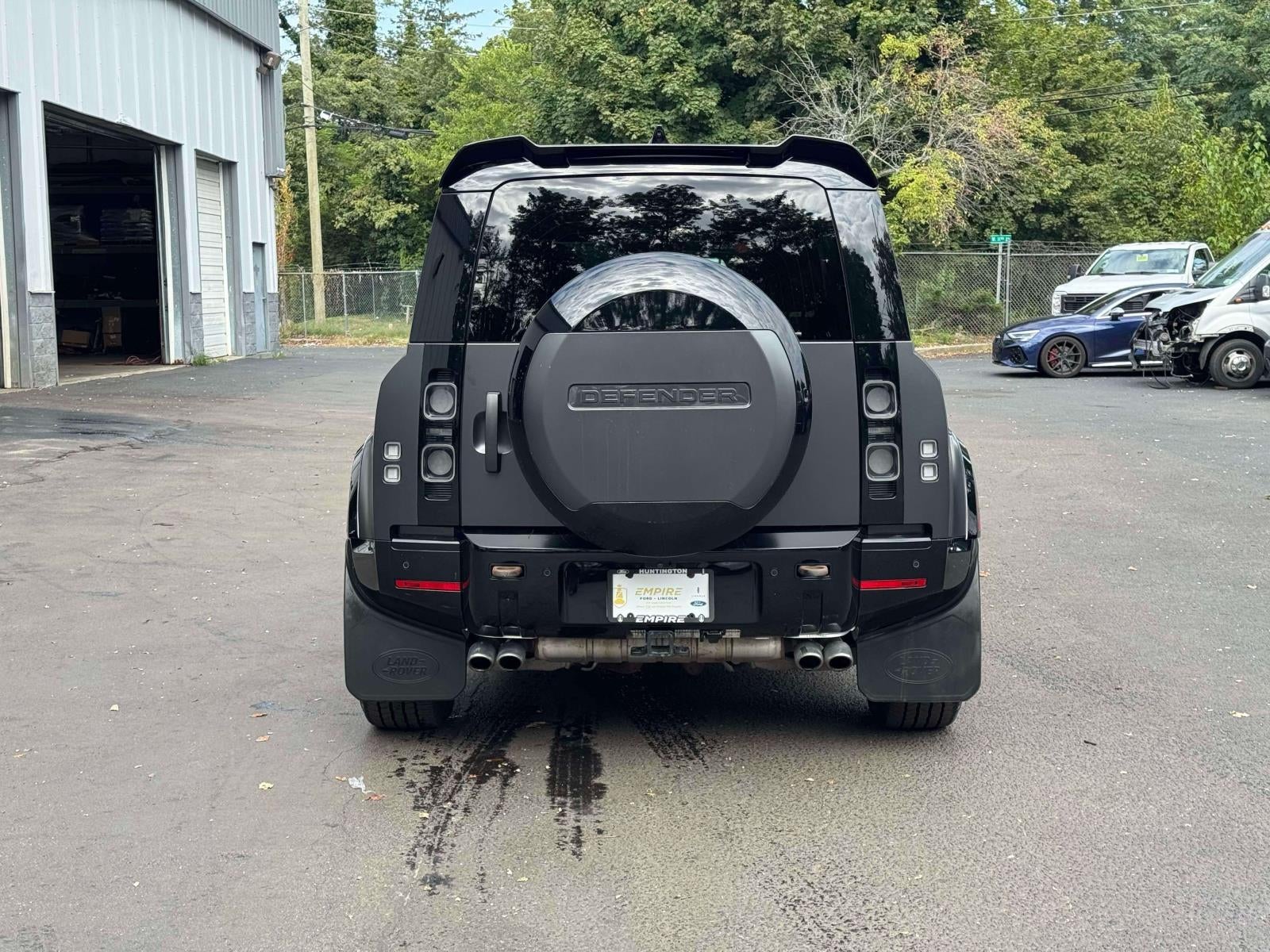 2023 Land Rover Defender 110 V8
