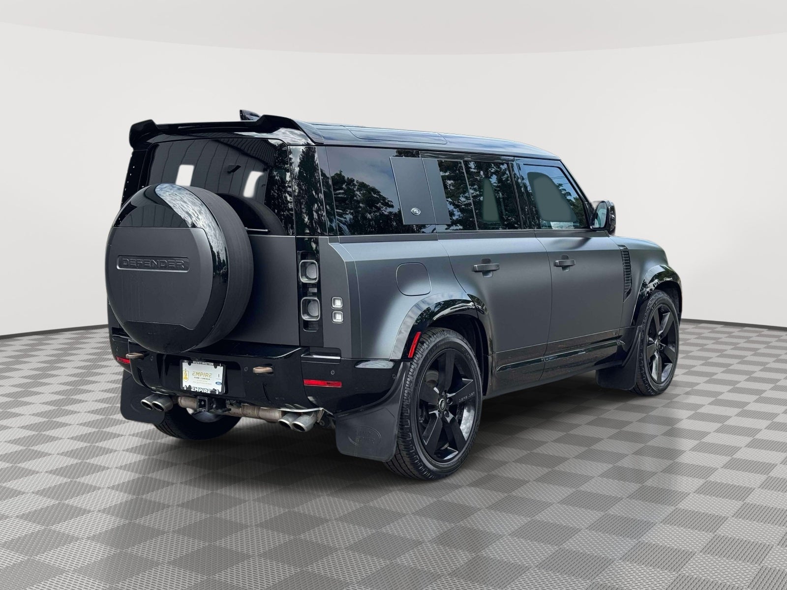 2023 Land Rover Defender 110 V8