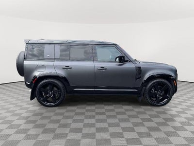 2023 Land Rover Defender 110 V8