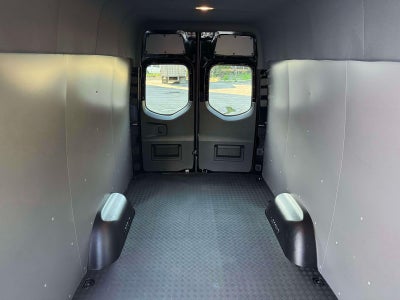 2019 Mercedes-Benz Sprinter 2500 High Roof V6
