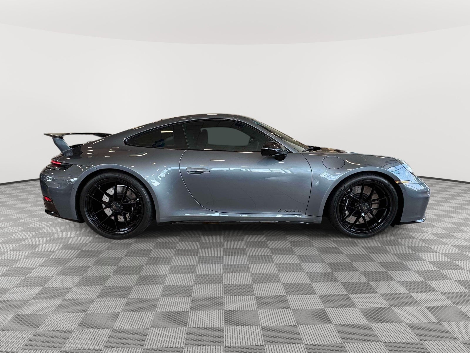 2025 Porsche 911 Carrera GTS