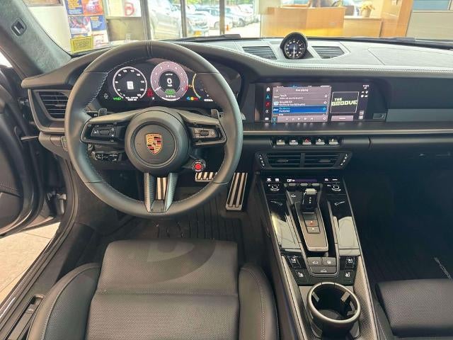 2025 Porsche 911 Carrera GTS