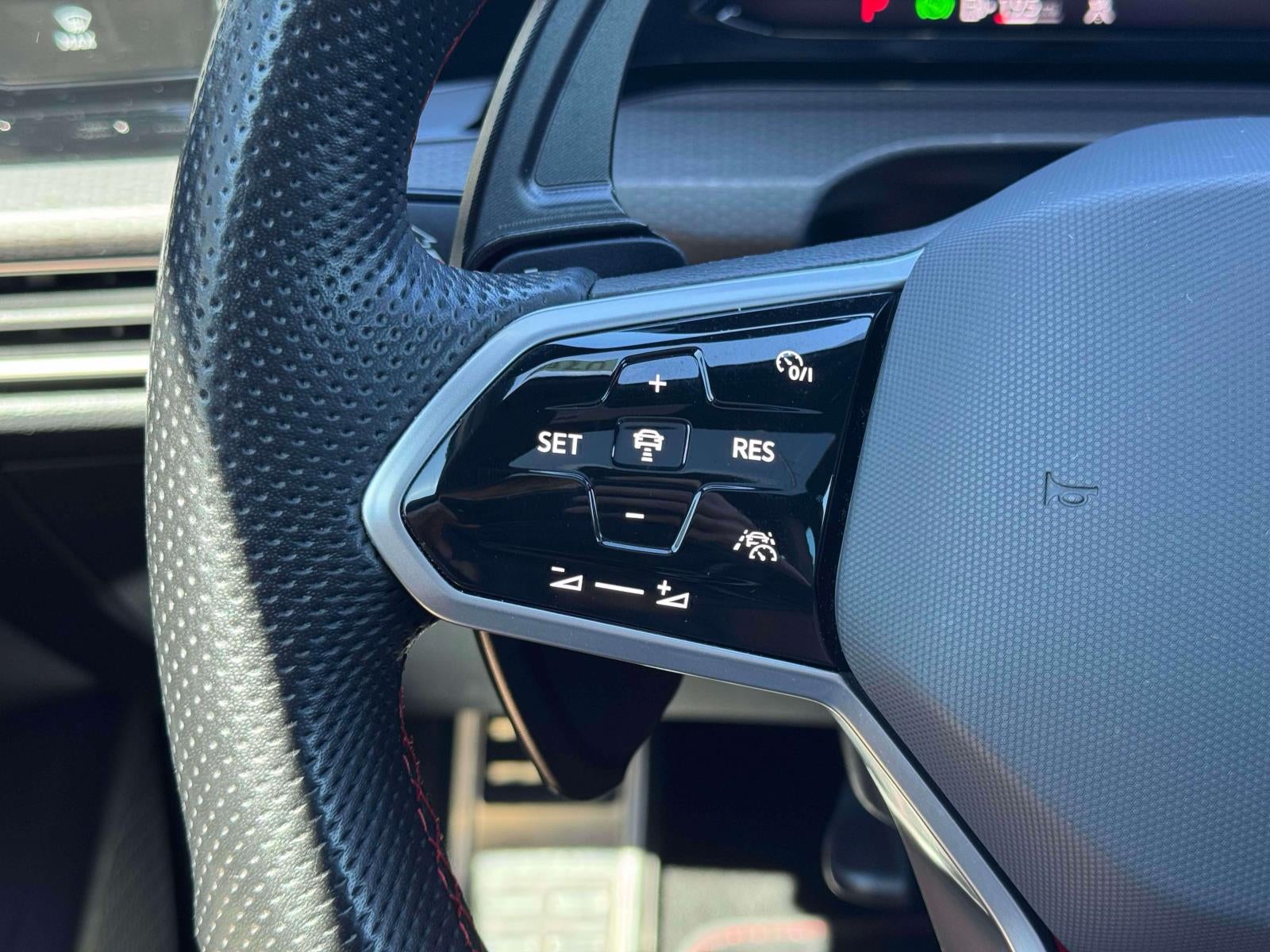 2023 Volkswagen Golf GTI 2.0T SE