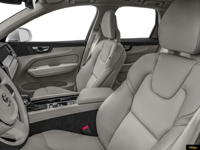 2020 Volvo XC60 T5 Momentum