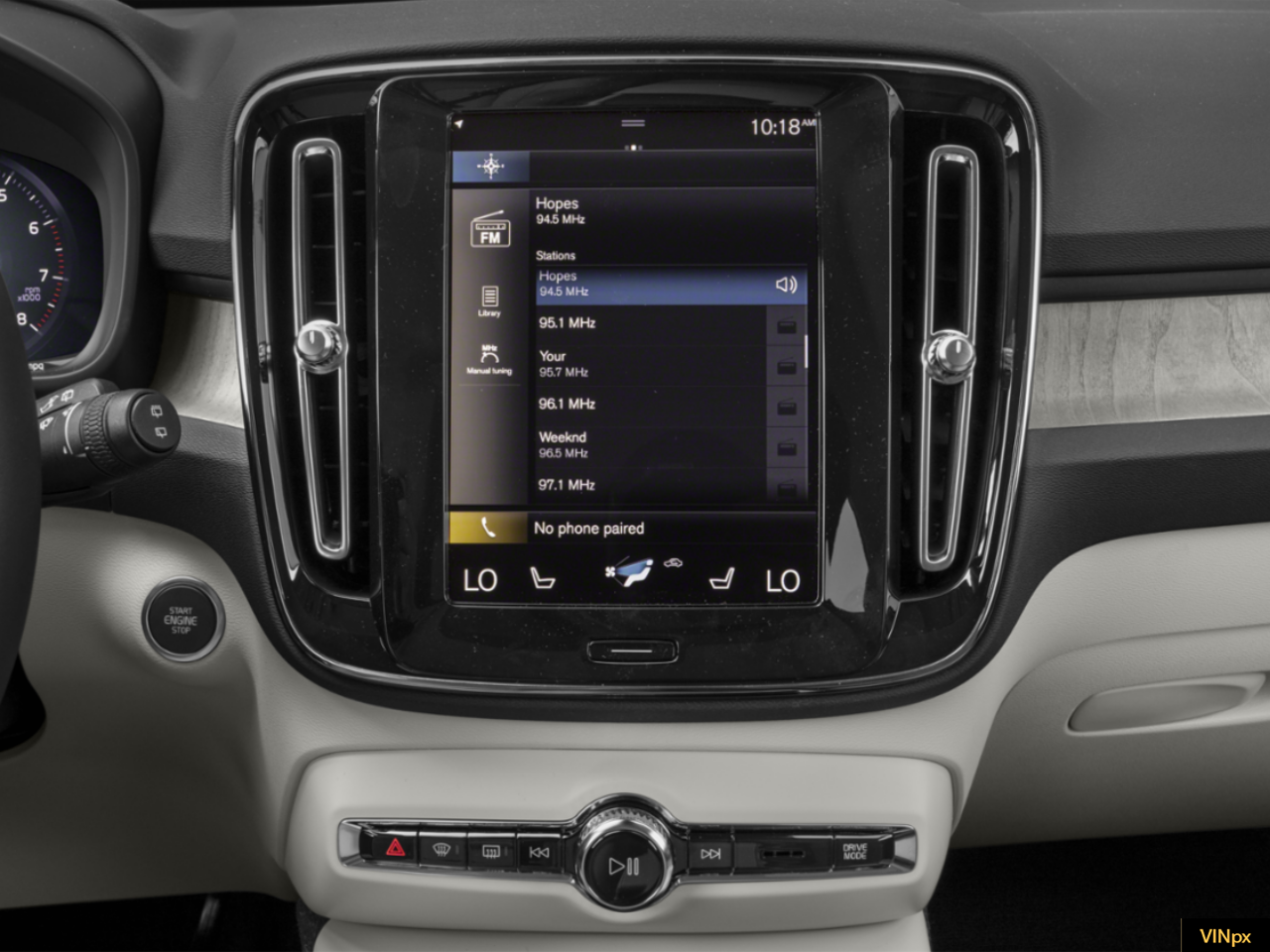 2022 Volvo XC40 T5 Momentum