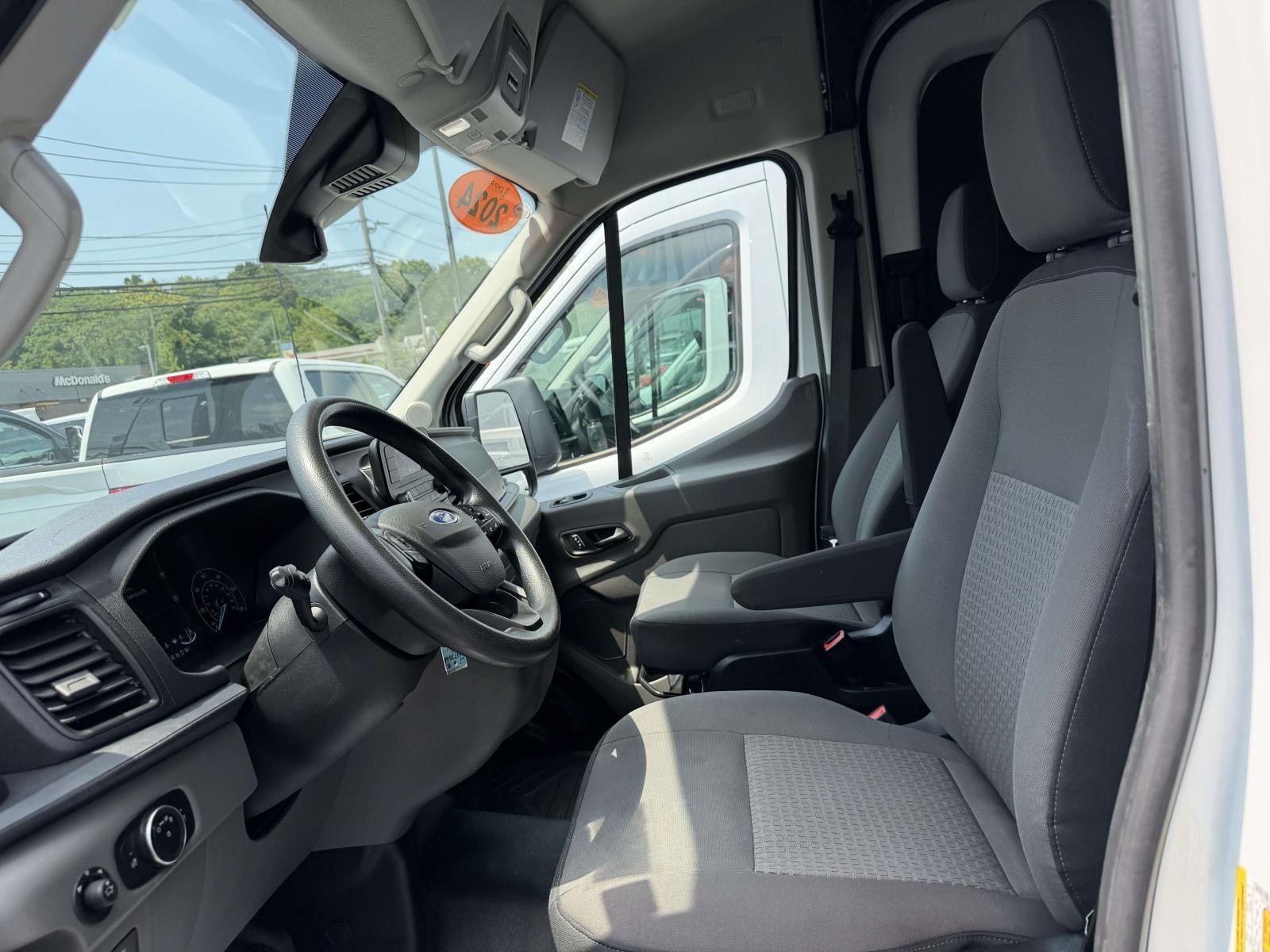 2024 Ford Transit Cargo Van T-250 148" Med Rf 9070 GVWR AWD