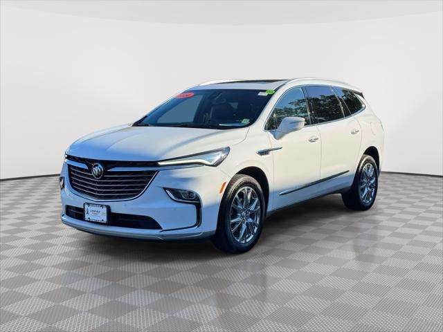 2024 Buick Enclave Essence