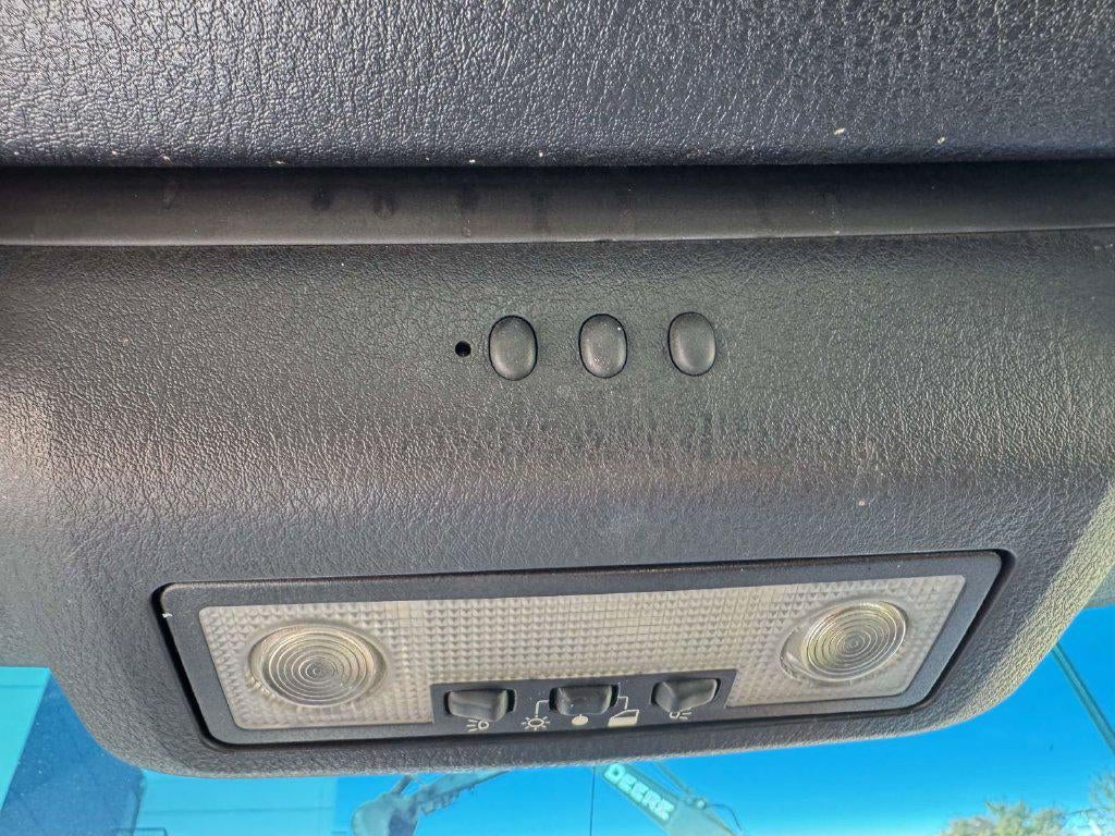 2004 Ford Thunderbird Base