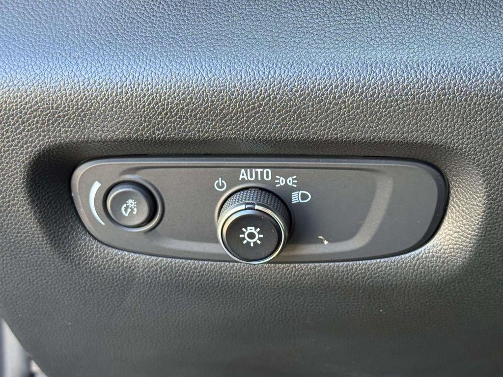 2023 Chevrolet Traverse FWD LT Cloth