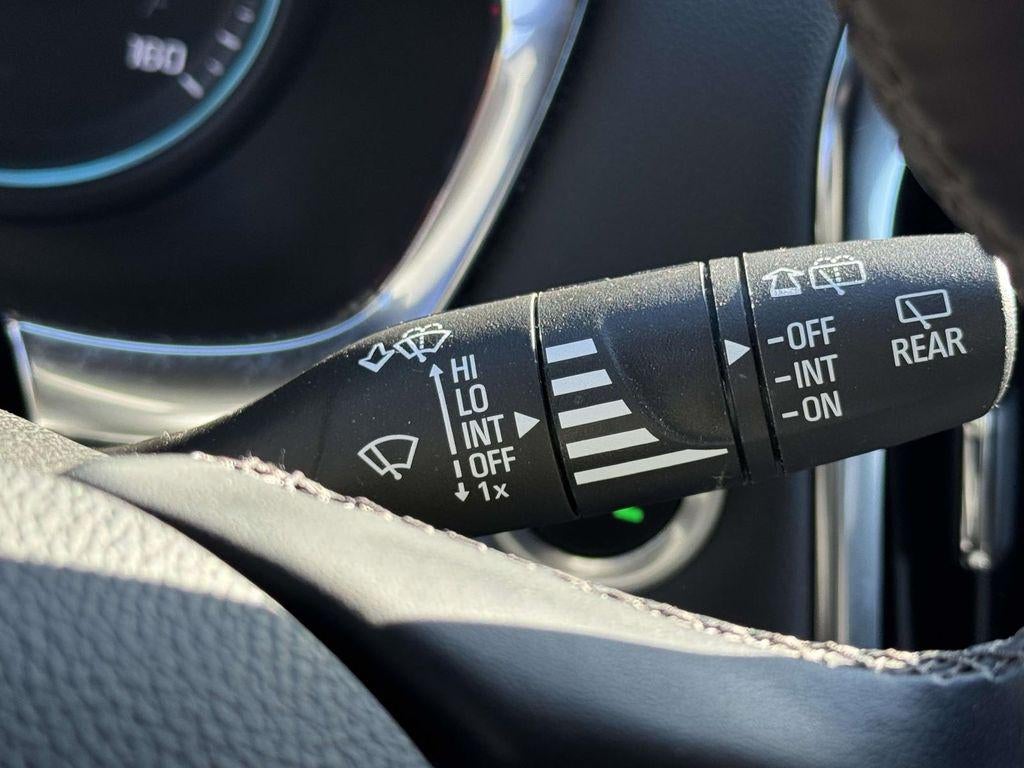 2023 Chevrolet Traverse FWD LT Cloth
