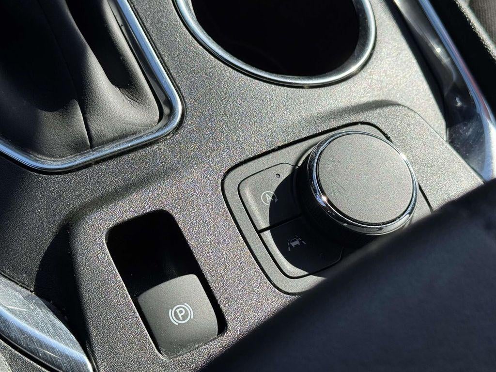 2023 Chevrolet Traverse FWD LT Cloth