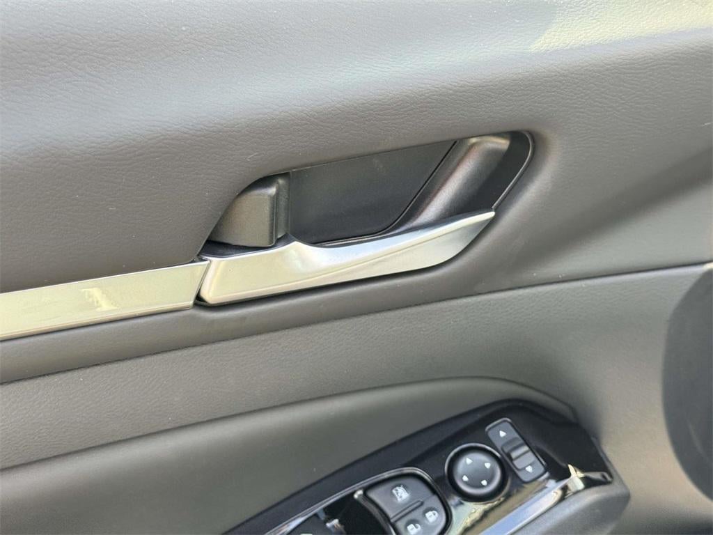 2024 Nissan Altima SR FWD