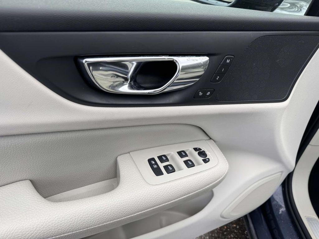 2020 Volvo S60 T5 Momentum