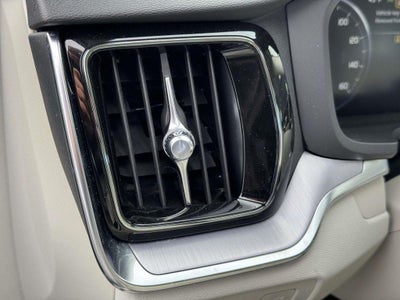 2020 Volvo S60 T5 Momentum