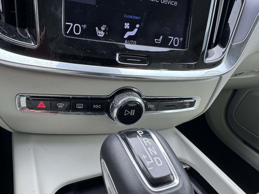 2020 Volvo S60 T5 Momentum