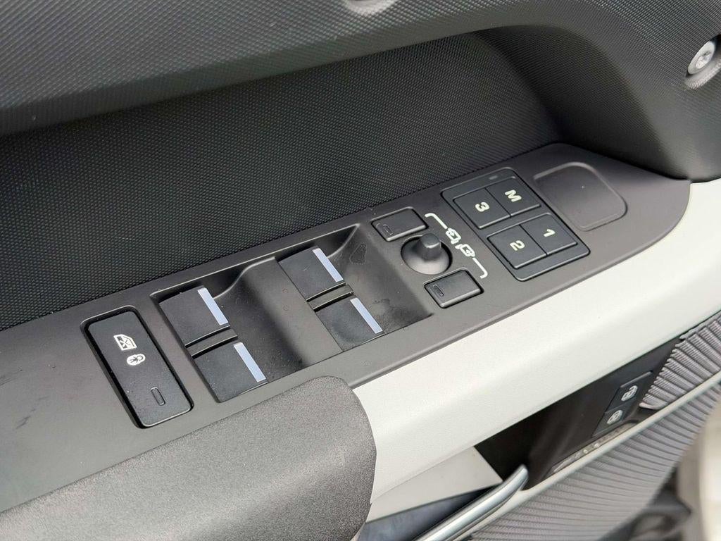 2023 Land Rover Defender 110 S